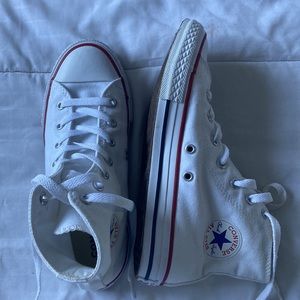 white high top Chuck Taylor All Star Classic converse